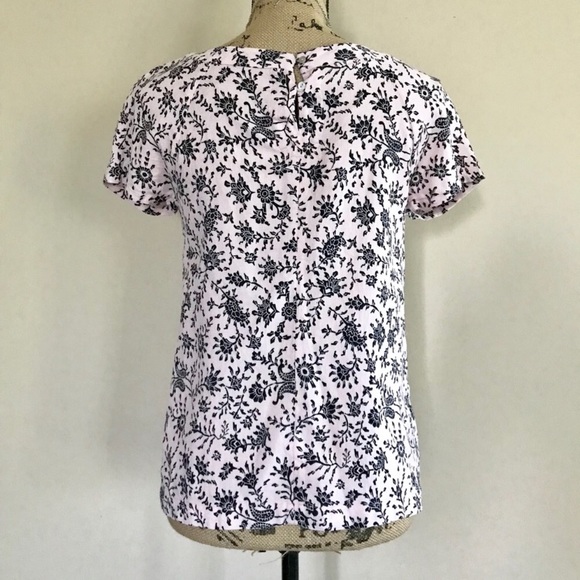 •Portrait of a Girl• floral silk blend top {C22} - Picture 4 of 7